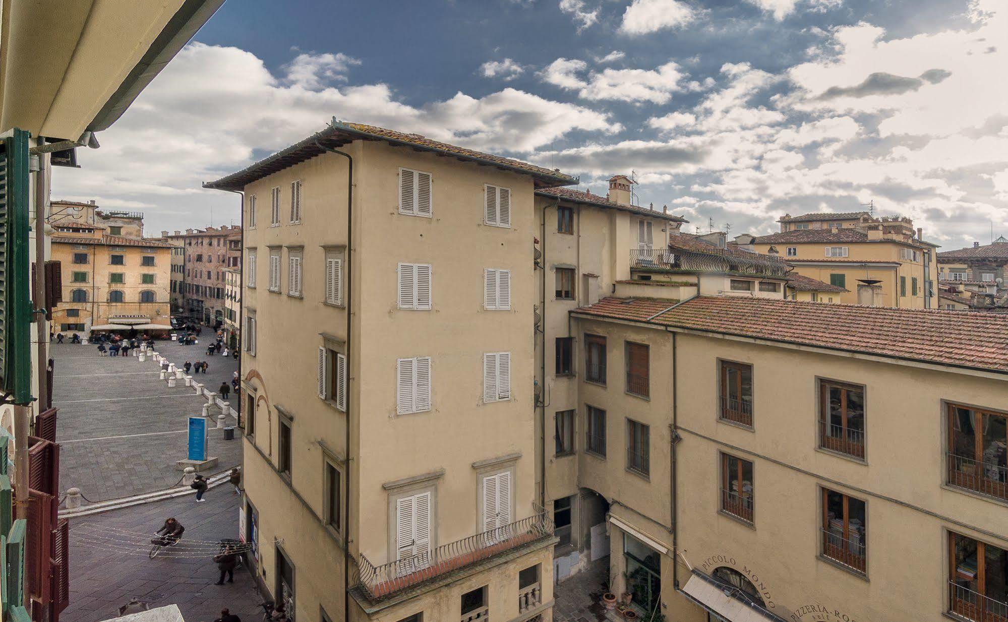 B&B Camera Con Vista Lucca Exterior photo